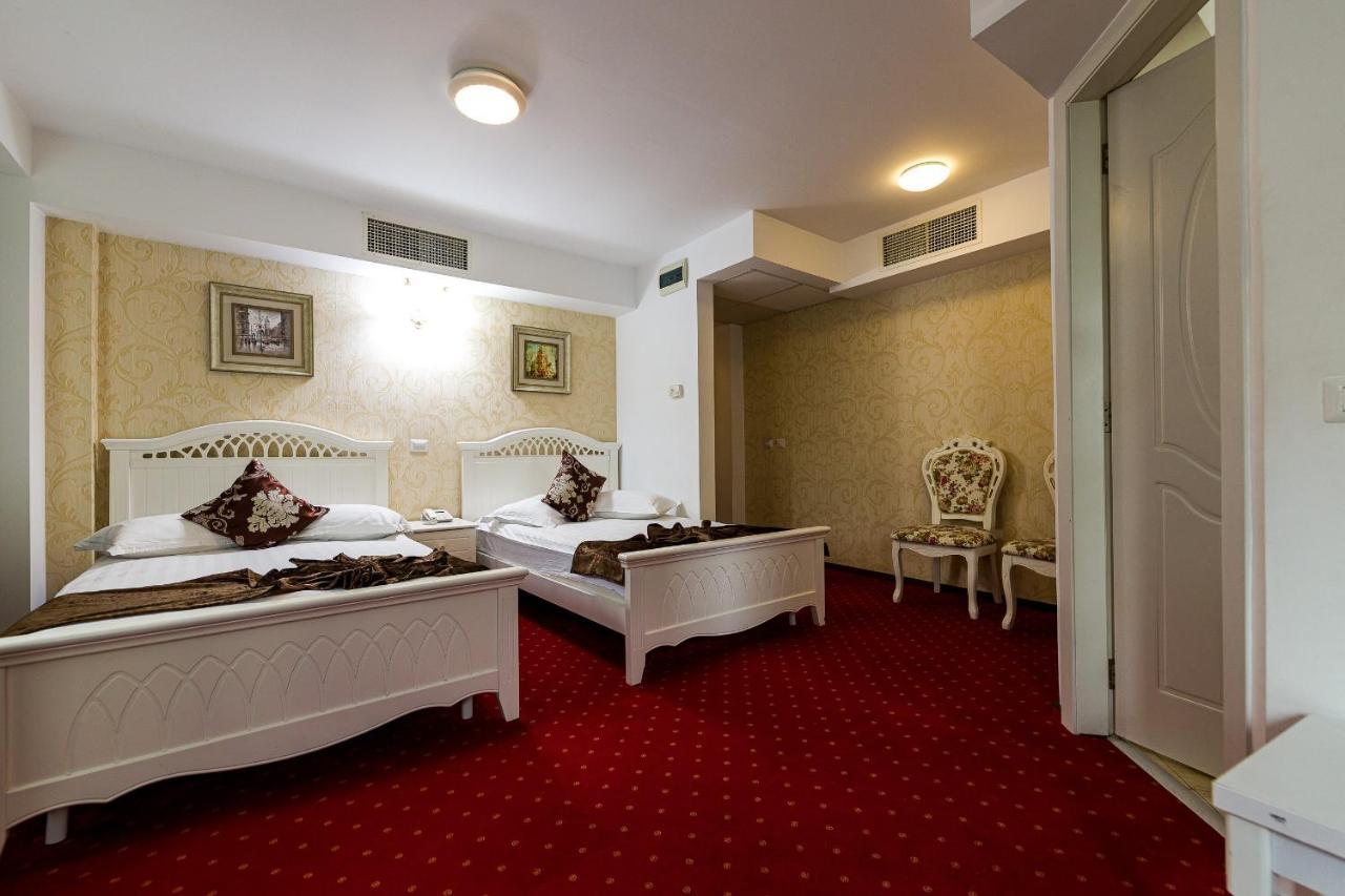 Hotel Helin Central Крайова Экстерьер фото