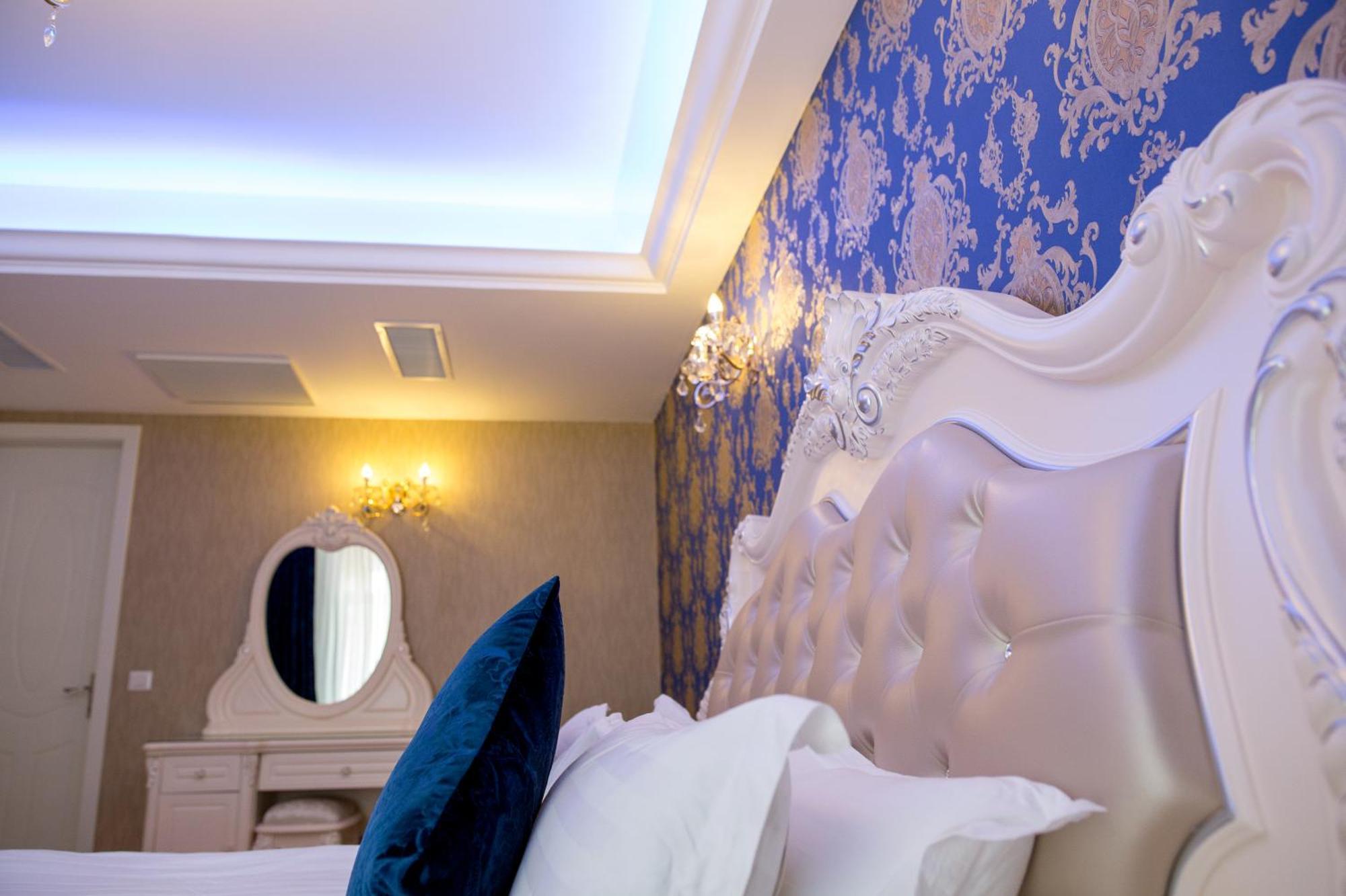 Hotel Helin Central Крайова Экстерьер фото