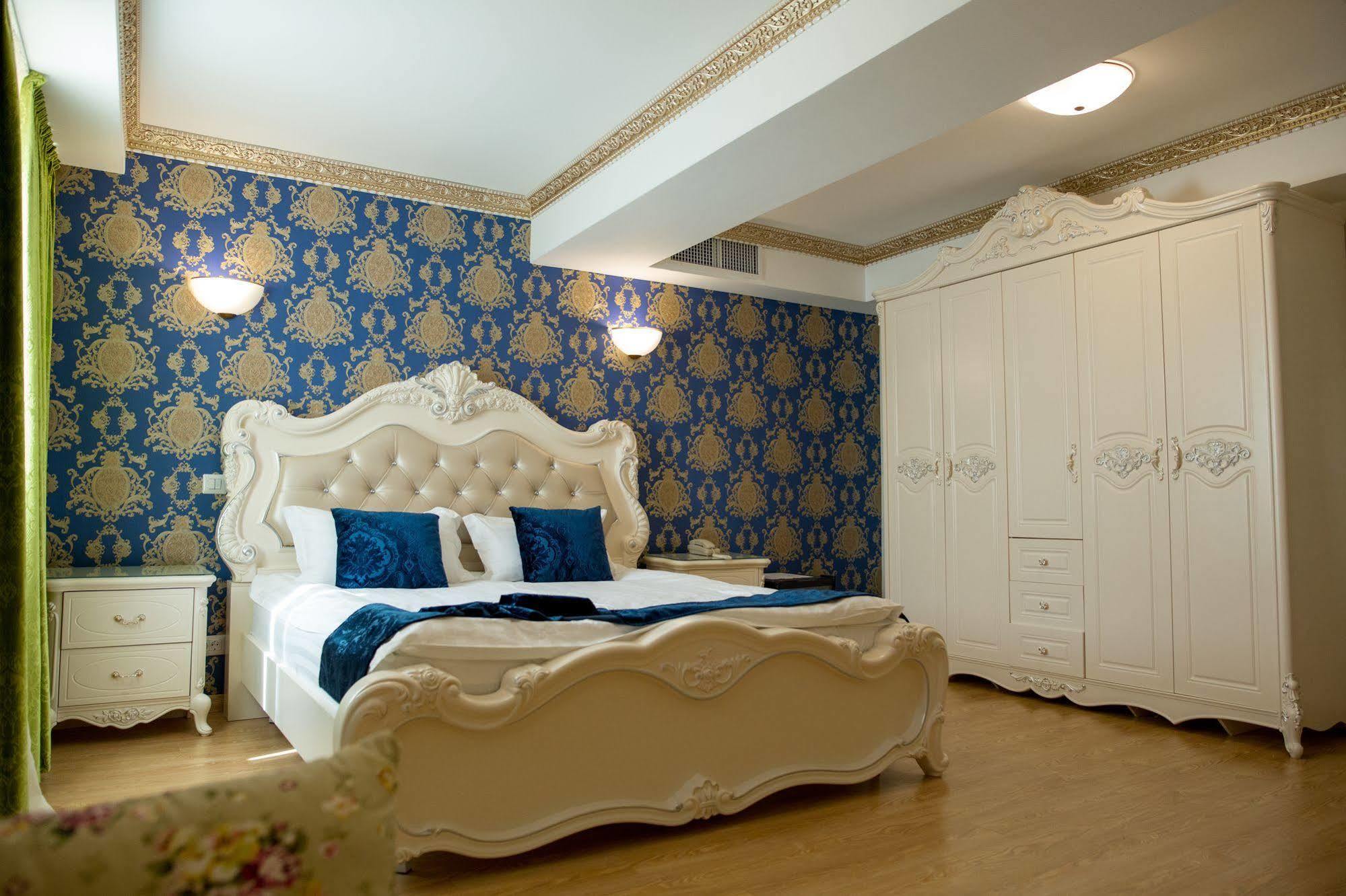 Hotel Helin Central Крайова Экстерьер фото